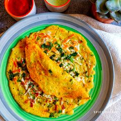 A picture of Mix Dal Paneer Chilla.