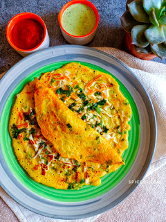 A picture of Mix Dal Paneer Chilla.