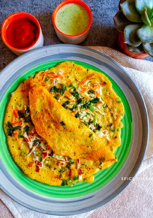 A picture of Mix Dal Paneer Chilla.
