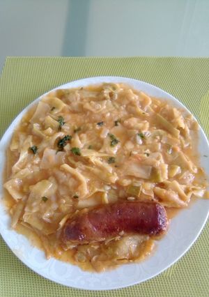 Zöldbab főzelék füstölt kolbásszal recept fotója