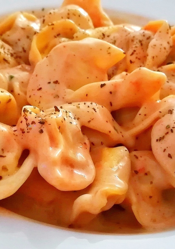 Una foto de Tortelloni a la crema de roquefort