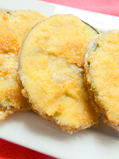 Una foto de Bocados de berenjena rellenos