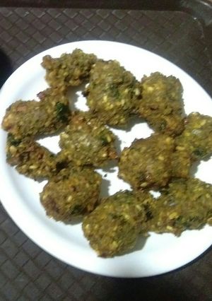 मूंग दाल की मंगोड़ी (Moong dal ki mangodi recipe in hindi) रेसिपी मुख्य फोटो