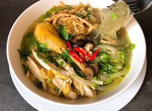 Hình của món Miến Dong Gà Ta Nấu Với Măng Nứa Đặc Sản Tây Bắc.