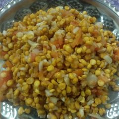 A picture of Jhatpat chana dal chat.