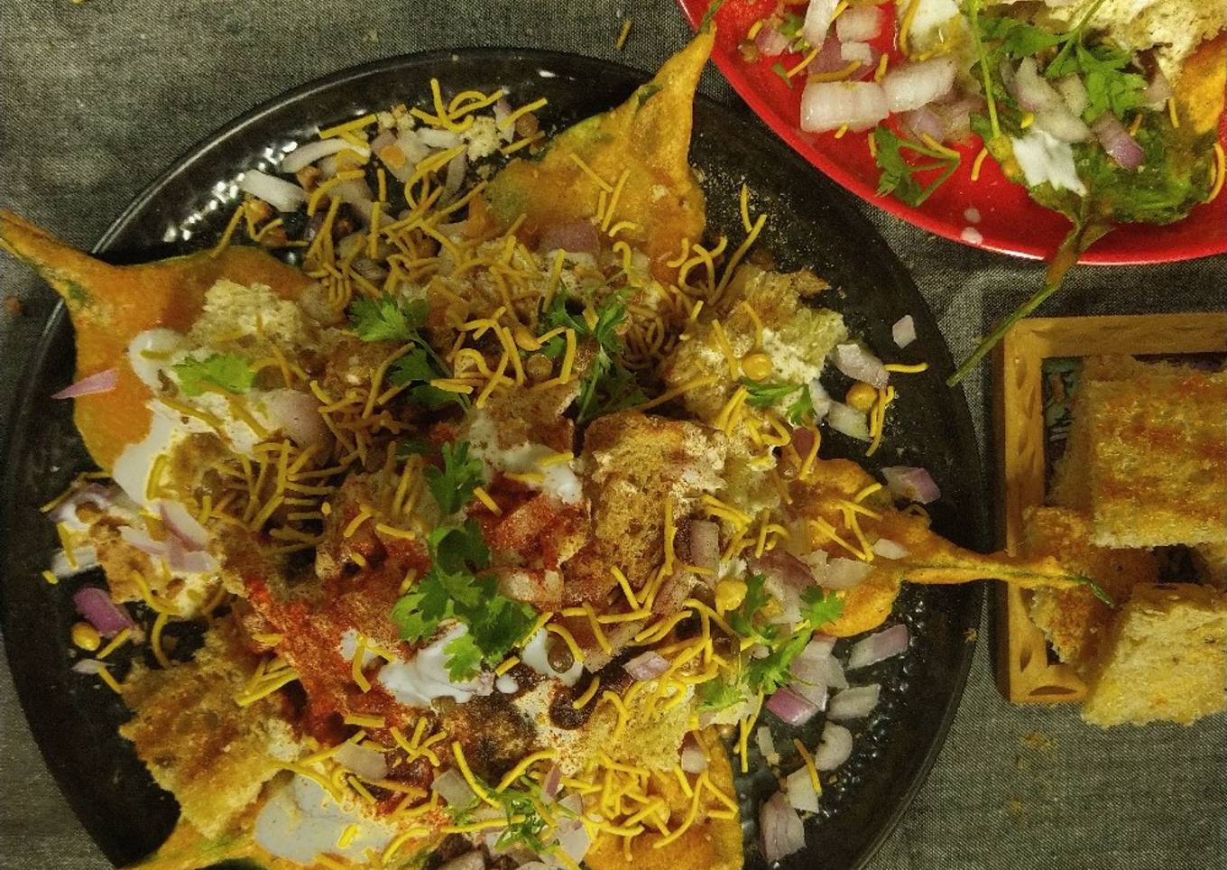 Palak patta and bread chaat