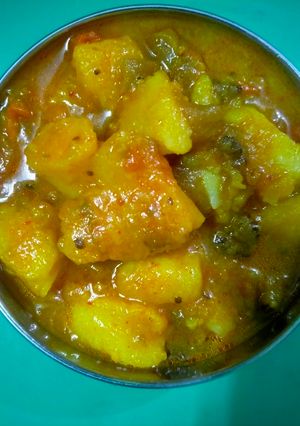 आलू बैंगन चटपटे (aloo baingan chatpate recipe in Hindi) रेसिपी मुख्य फोटो