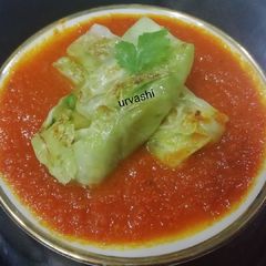 A picture of Cabbage roll in tomato gravy.