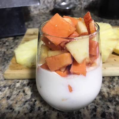 Cómo hacer yogur casero con frutas