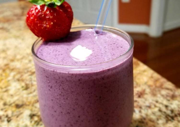 Recipe of Ultimate Very berries smoothie!