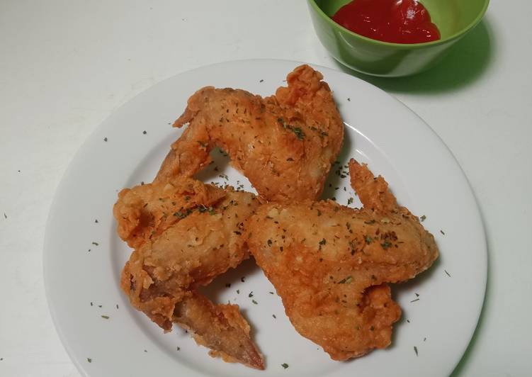 Bagaimana Menyiapkan Fried Chicken (Crispy Chicken Wings) yang Enak