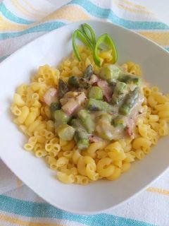 Gyors spárgás- sonkás tészta recept fotója
