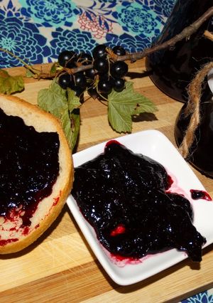 Zdjęcie przepisu Dżem z czarnej porzeczki.
