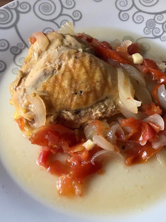 Una foto de Pollo a la vasca