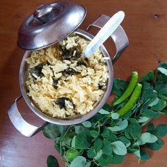 A picture of Drumstick leaves rice.