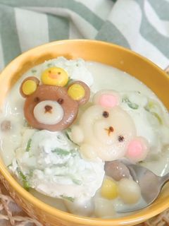 รูปของ บัวลอยรีแล็คคุมะกับไอศครีมกะทิ