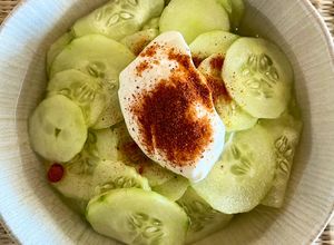 Une photo de Salade de concombre aigre-douce