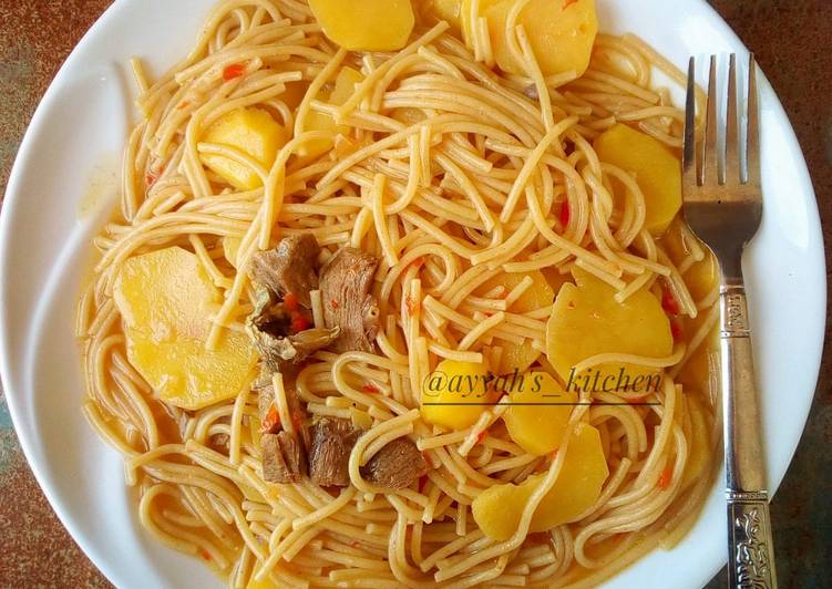 Step-by-Step Guide to Prepare Super Quick Homemade Spaghetti with irish potato | This is Recipe So Perfect You Must Undertake Now !!