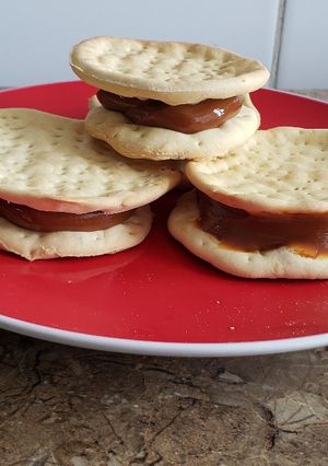 Una foto de Alfajores chilenitos