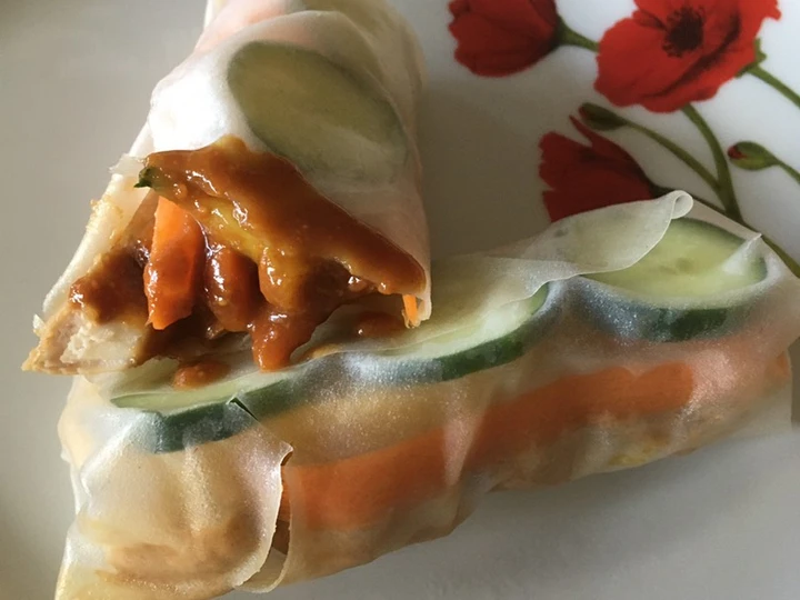Easy Steps to Prepare|Recipe} Spring rolls with chicken and peanut sauce the Delicious