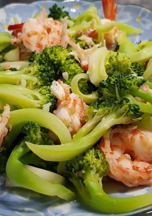 綠花椰菜炒蝦仁 的食譜成品照片