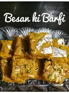 बेसन की बर्फी (Besan ki barfi recipe in Hindi) रेसिपी मुख्य फोटो