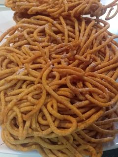 તીખી સેવ(tikhi sev recipe in gujarati) રેસીપી મુખ્ય ફોટો