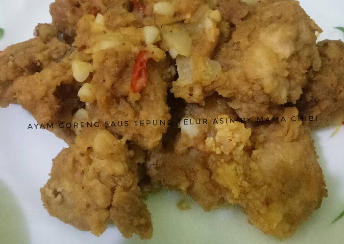Ayam goreng tepung saus telur asin