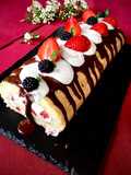 Strawberry and Mascarpone Swiss Roll