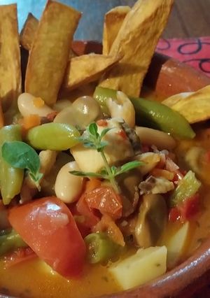 Una foto de Ragú de pescado y vegetales