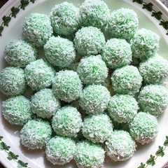 Klepon রেসিপির প্রধান ছবি