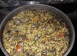 Foto principal de Arroz integral con latas y sofrito de verduras con setas