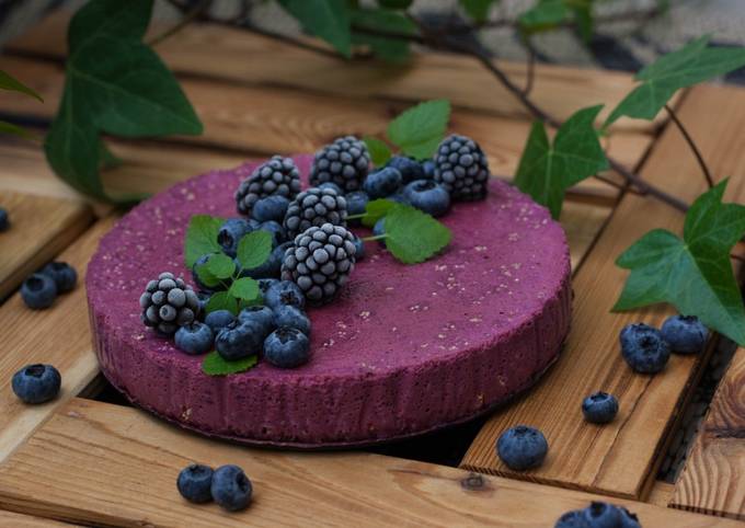 Beeriger Käsekuchen ohne Backen (zuckerfrei)