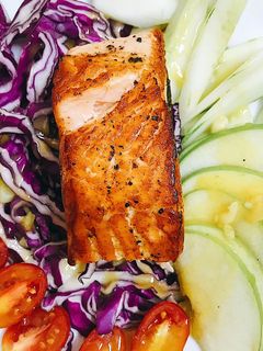 Hình của món Salad cá hồi sốt cam.