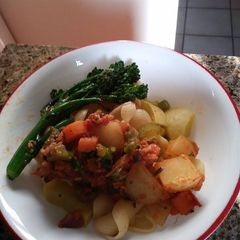 A picture of Louie's meatless Bolognese casserole: ).