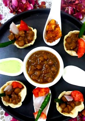 A picture of Chole Bhature Canapes.