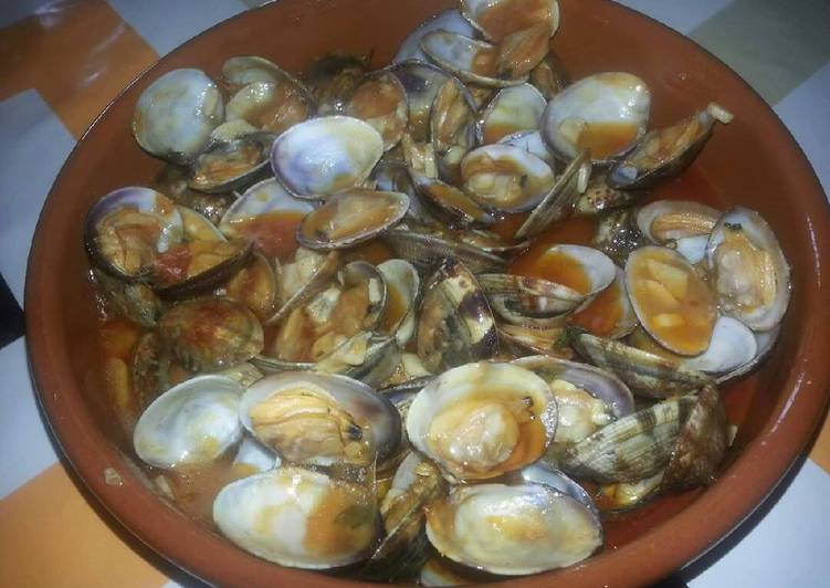 Almejas a la marinera
