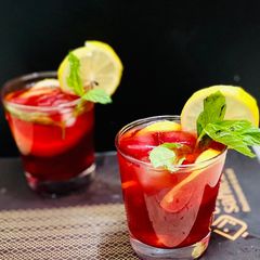 A picture of Hibiscus lemonade.
