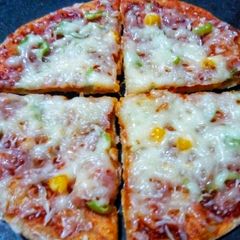 Pizza A picture of Pizza.