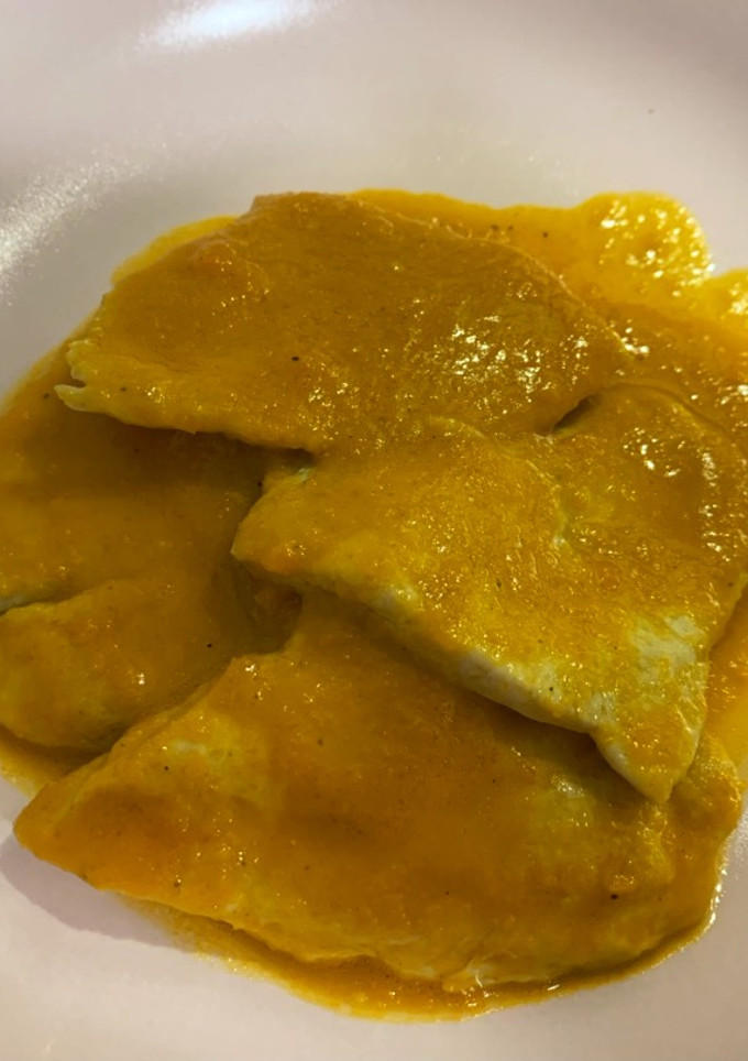 Una foto de Filetes de pollo en salsa