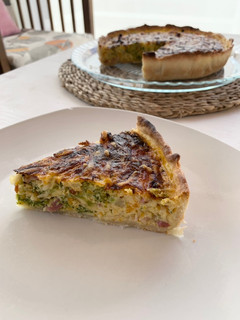Una foto de Quiche de verduras y bacon