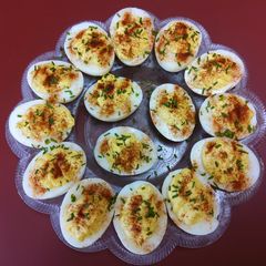 A picture of Lee's Classic Deviled Eggs.