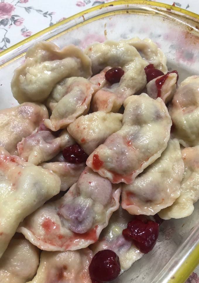 Вареники з вишнею