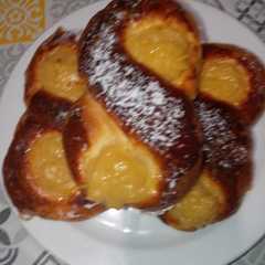 Una foto de Bollos de crema pastelera