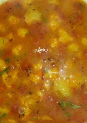 A picture of Cauliflower Tomato Dal.