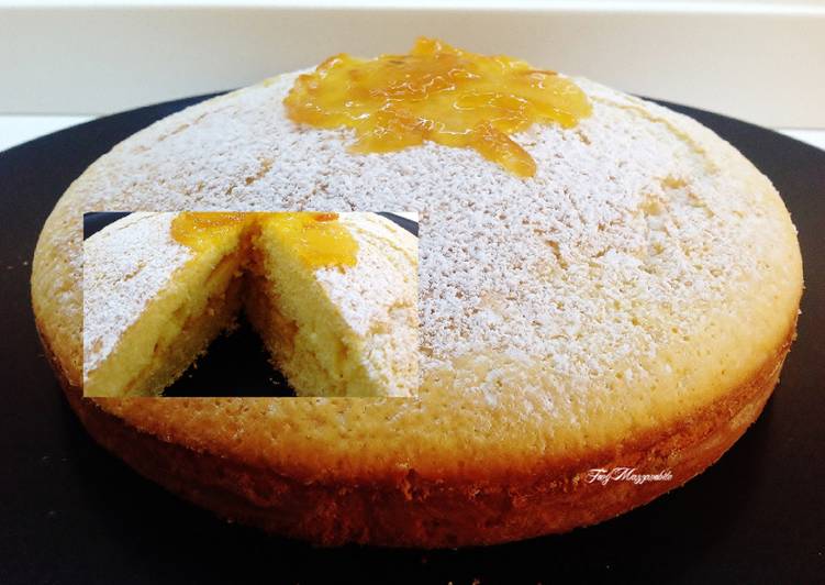 Torta al limone (senza burro e latte) farcita con marmellata arance amare