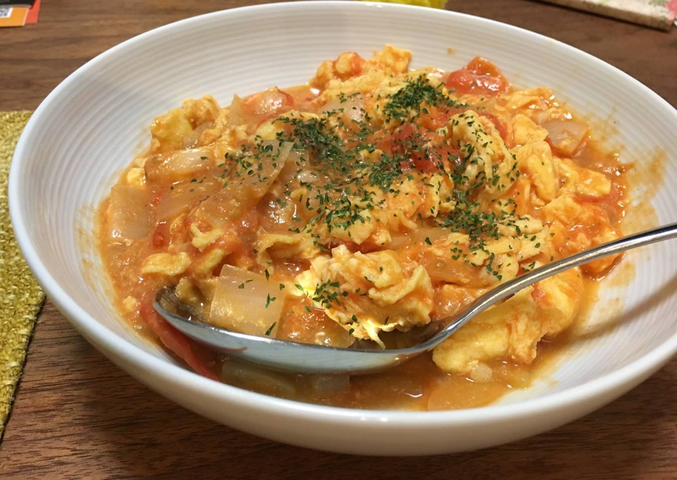 Tomato and egg mix
