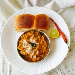 A picture of Paneer Khada pav Bhaji masala khadi paneer pav Bhaji masala.
