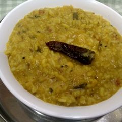 A picture of Dal khichdi.