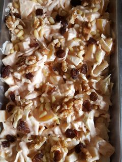 Una foto de Ensalada de col y frutos secos